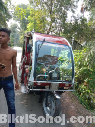 ইজিবাইক